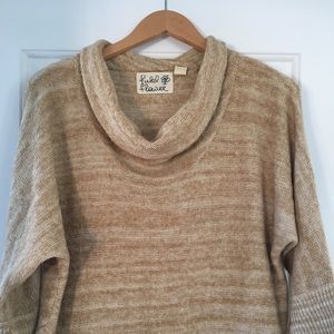 Oversized casual sweater.